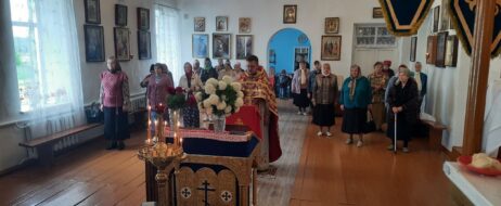 Литургия в день памяти перенесения мощей святителя Николая Чудотворца из Мир Ликийских в Бари.